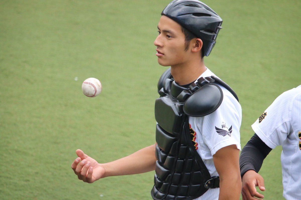 画像 岡田健史の高校時代は 野球部のキャッチャーで甲子園に出場